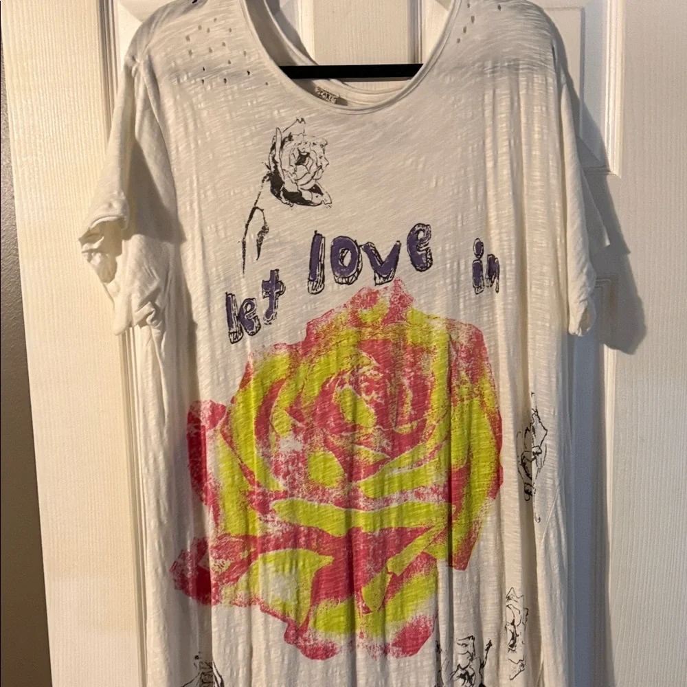 Magnolia Pearl White and Pink Graphic Dress - Picture 5 of 11